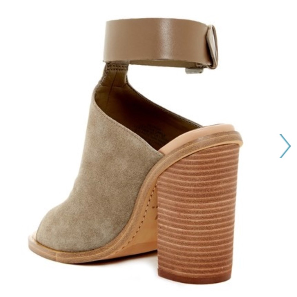Marc Fisher Sandals - Picture 2 of 3